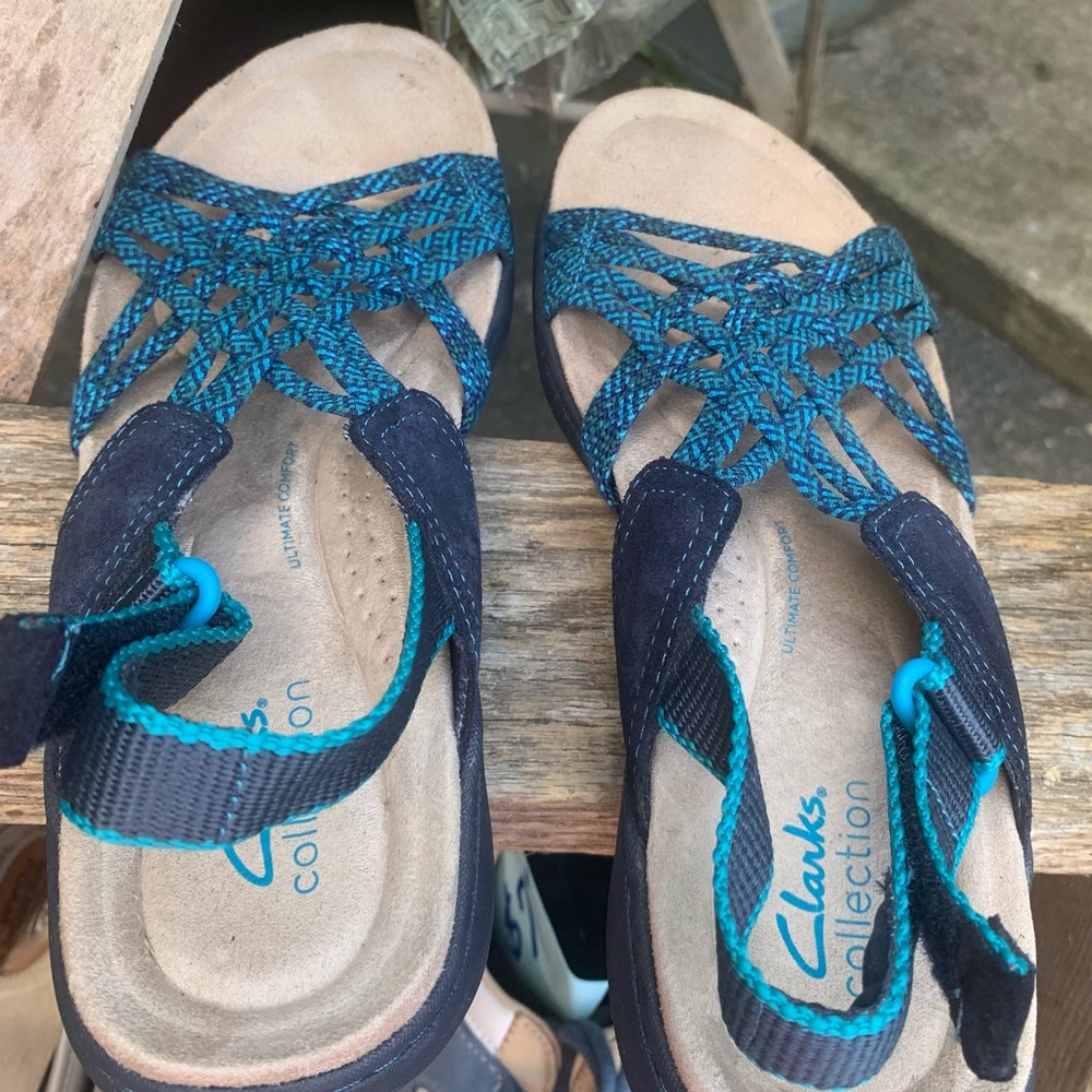 Clarks Navy and Beige Woven Sandals